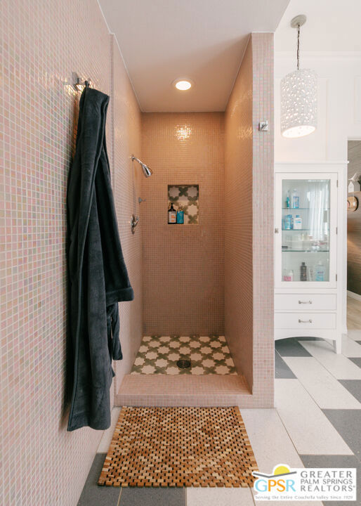 Marrakesh C.C. - Residential Lease