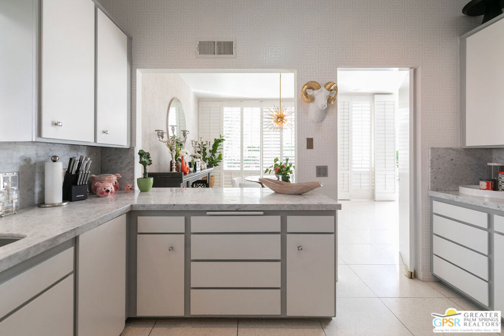 Marrakesh C.C. - Residential Lease