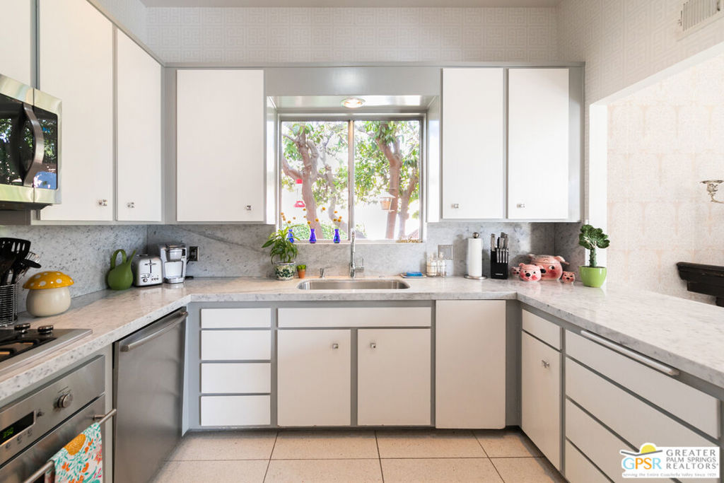 Marrakesh C.C. - Residential Lease