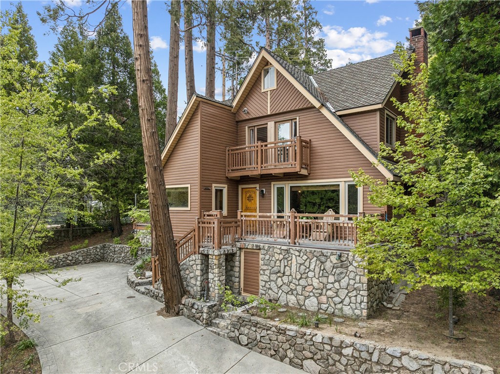 Lake Arrowhead, California, 92352, United States, 5 Bedrooms Bedrooms, ,2 BathroomsBathrooms,Residential,Active,2045400