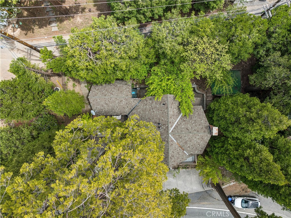 Lake Arrowhead, California, 92352, United States, 5 Bedrooms Bedrooms, ,2 BathroomsBathrooms,Residential,Active,2045400