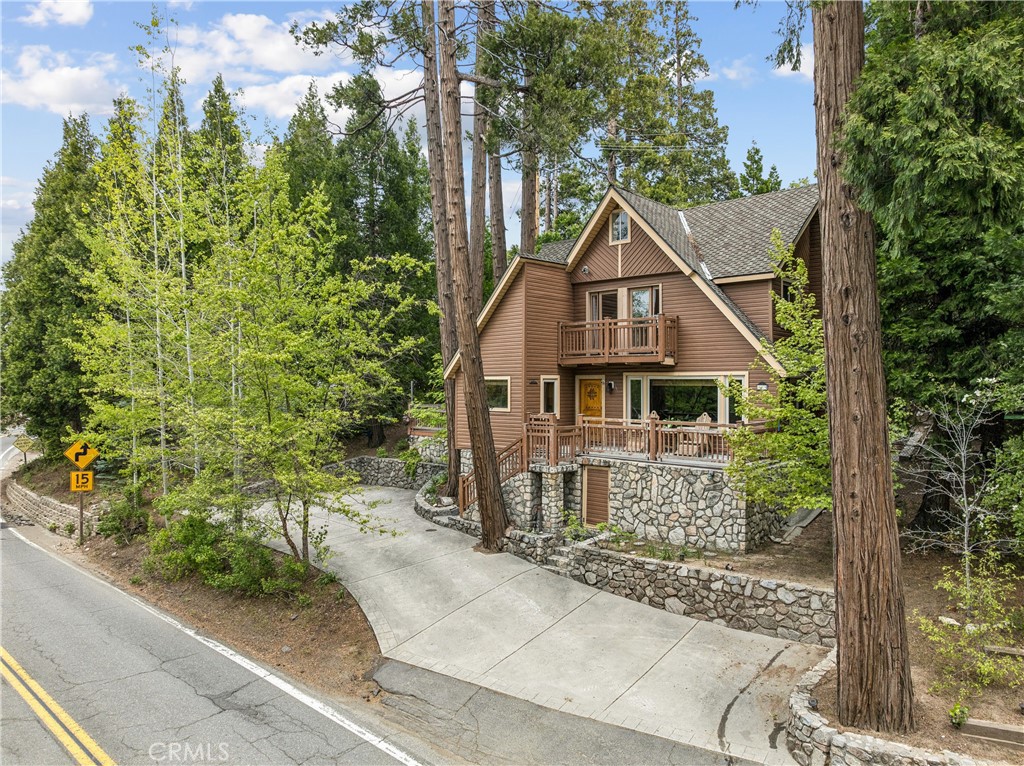 Lake Arrowhead, California, 92352, United States, 5 Bedrooms Bedrooms, ,2 BathroomsBathrooms,Residential,Active,2045400
