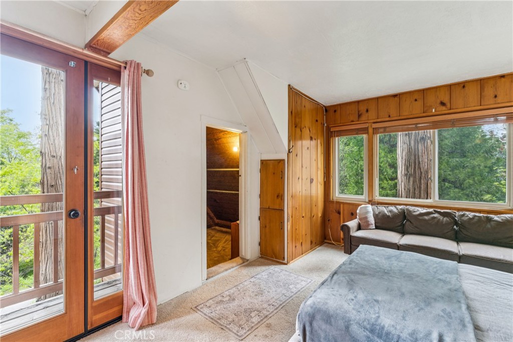 Lake Arrowhead, California, 92352, United States, 5 Bedrooms Bedrooms, ,2 BathroomsBathrooms,Residential,Active,2045400