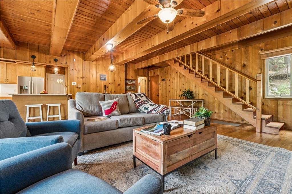 Lake Arrowhead, California, 92352, United States, 5 Bedrooms Bedrooms, ,2 BathroomsBathrooms,Residential,Active,2045400