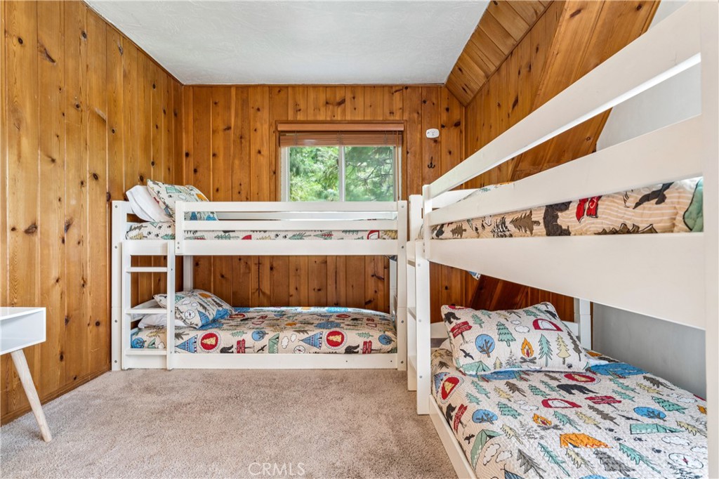 Lake Arrowhead, California, 92352, United States, 5 Bedrooms Bedrooms, ,2 BathroomsBathrooms,Residential,Active,2045400