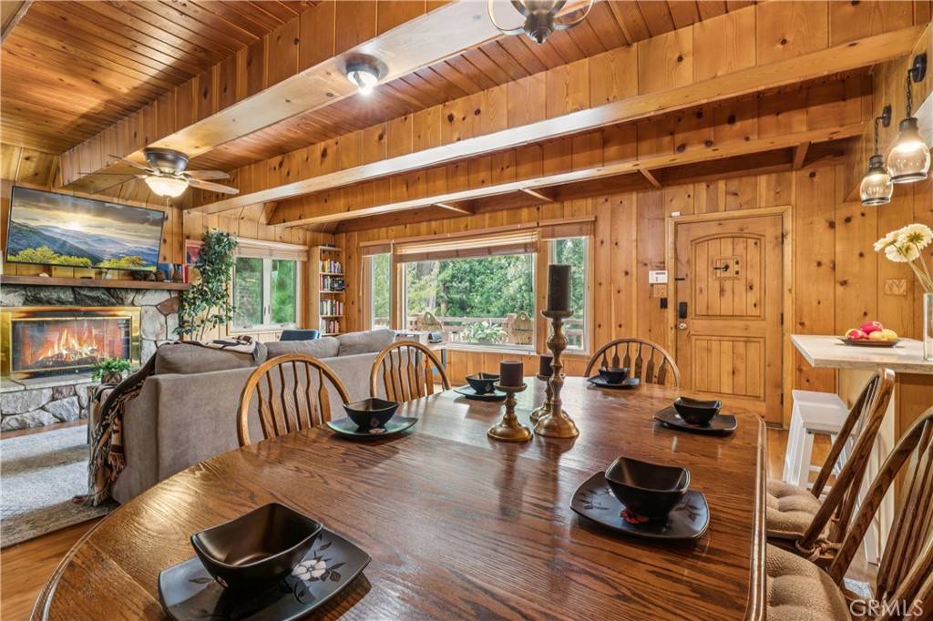 Lake Arrowhead, California, 92352, United States, 5 Bedrooms Bedrooms, ,2 BathroomsBathrooms,Residential,Active,2045400