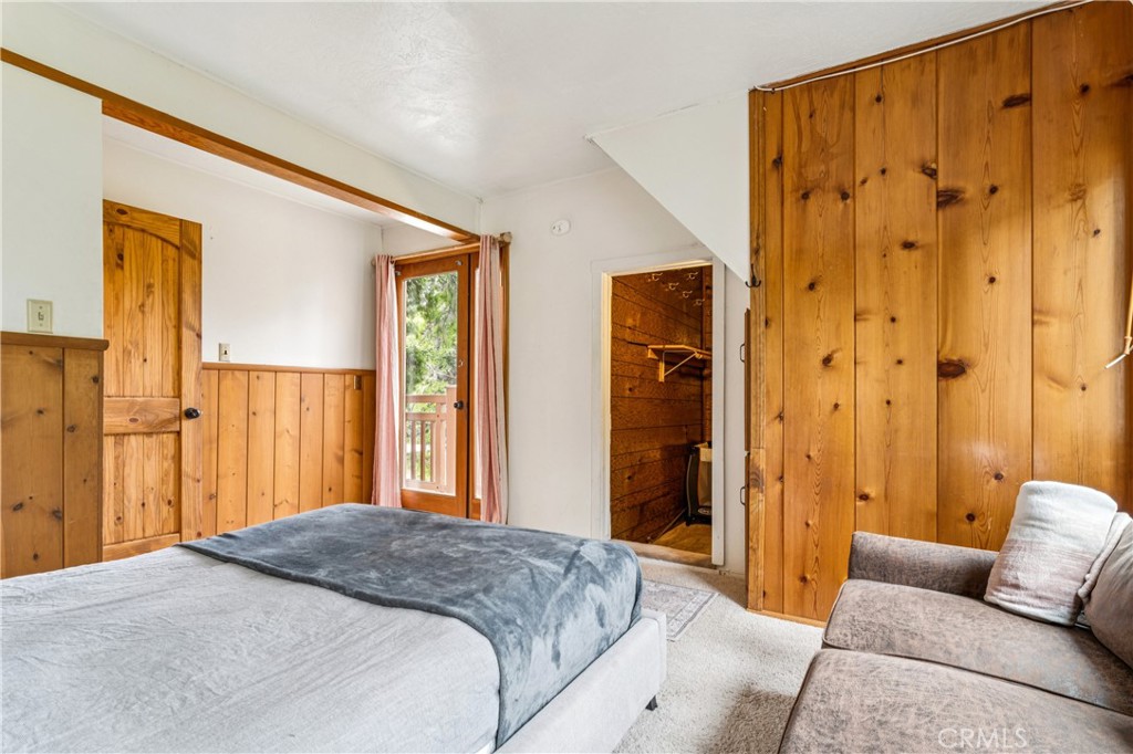 Lake Arrowhead, California, 92352, United States, 5 Bedrooms Bedrooms, ,2 BathroomsBathrooms,Residential,Active,2045400