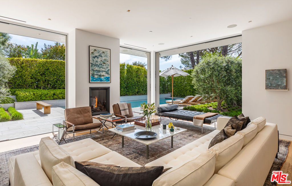 9011 Alto Cedro Drive