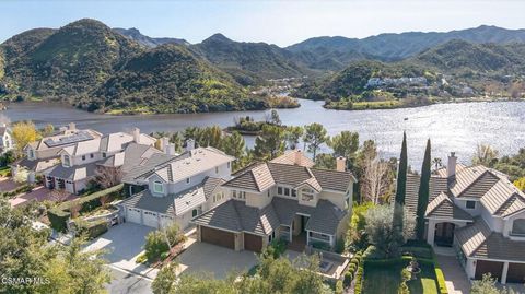 Photo of 562 Cricketfield Court, Lake Sherwood, CA 91361 (MLS # 226000459)