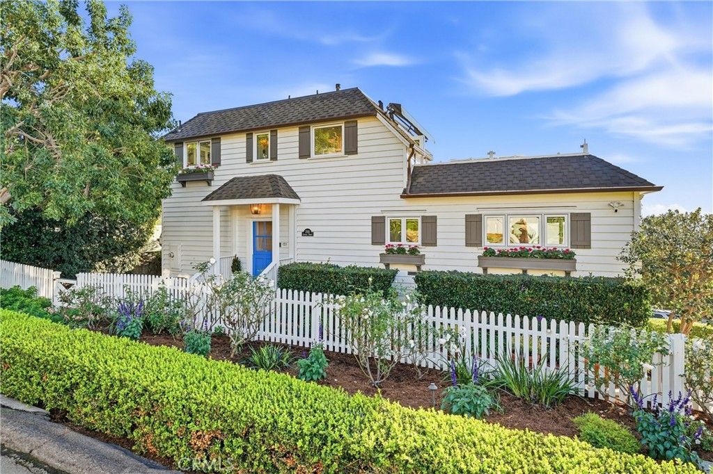 Photo of 2115 Catalina, Laguna Beach, CA 92651 (MLS # LG26044810)