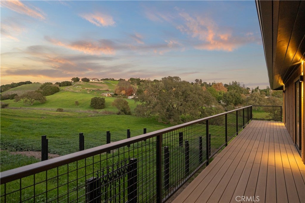 970 College Canyon