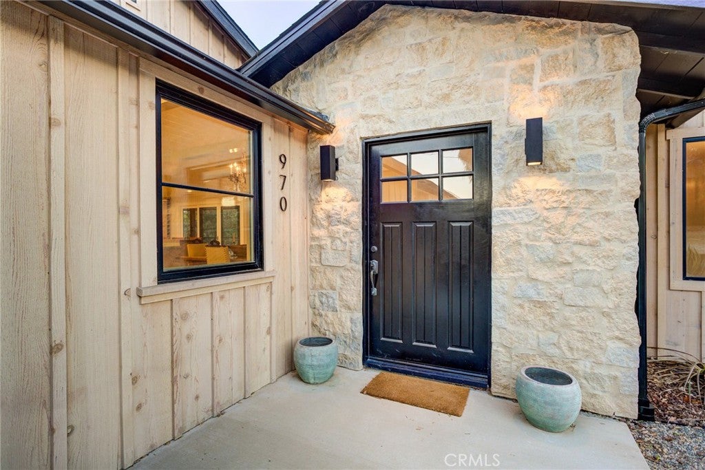 970 College Canyon