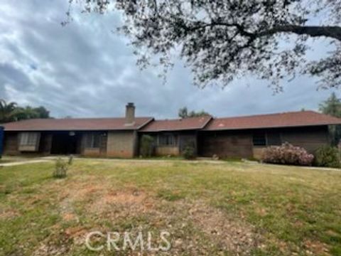 1239 Arnold Way Alpine CA 91901
