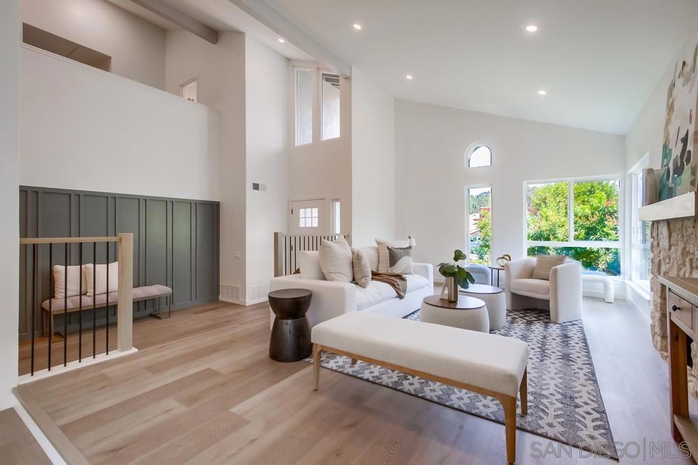 4966 Lakewood Ct