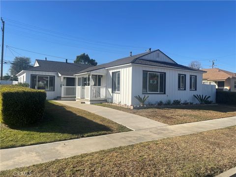 Photo of 2221 Granada Ave, Long Beach, CA 90815 (MLS # PW26062128)