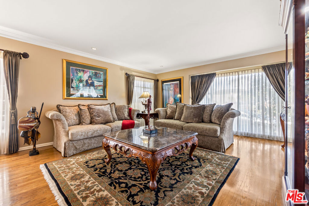 4152 Mount Vernon Drive