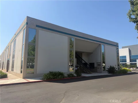 MLS: AR26208047