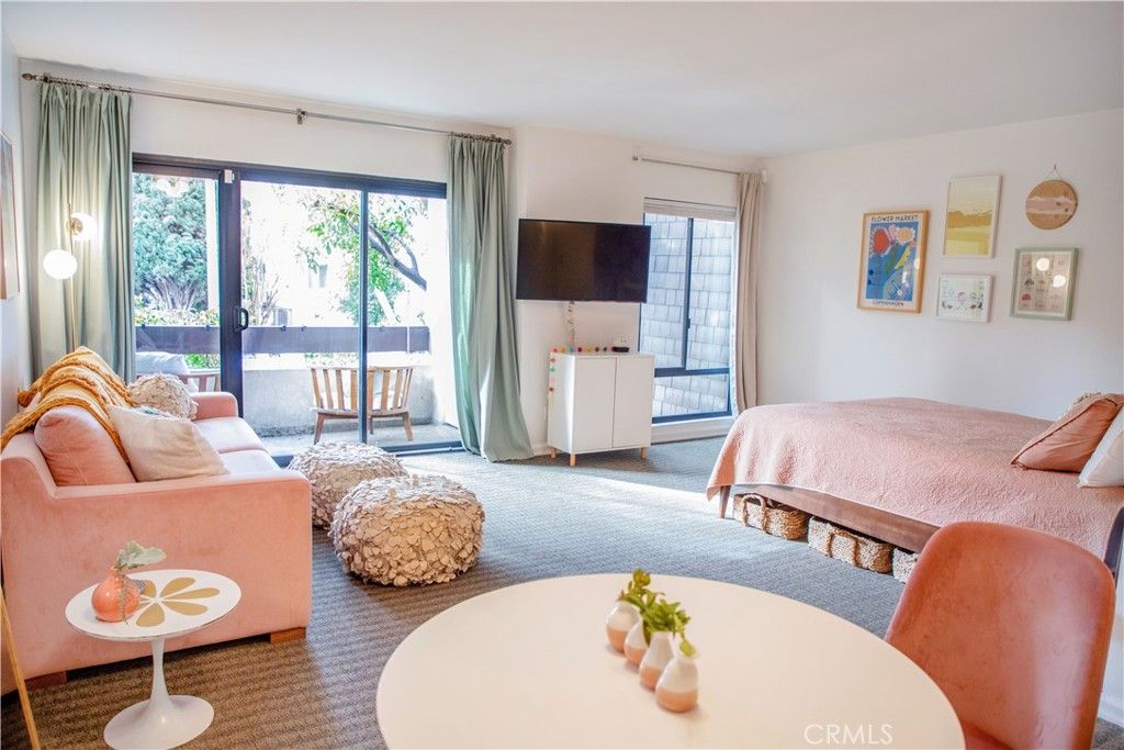 Photo of 950 N Kings Road #168, West Hollywood, CA 90069 (MLS # SR26031807)