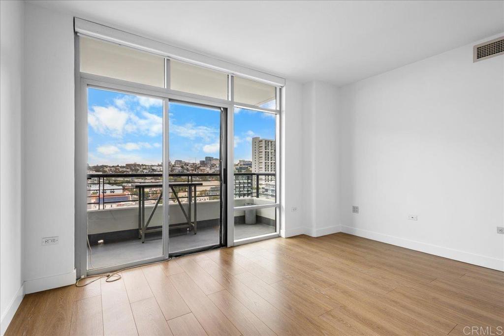 425 W BEECH Street 1457