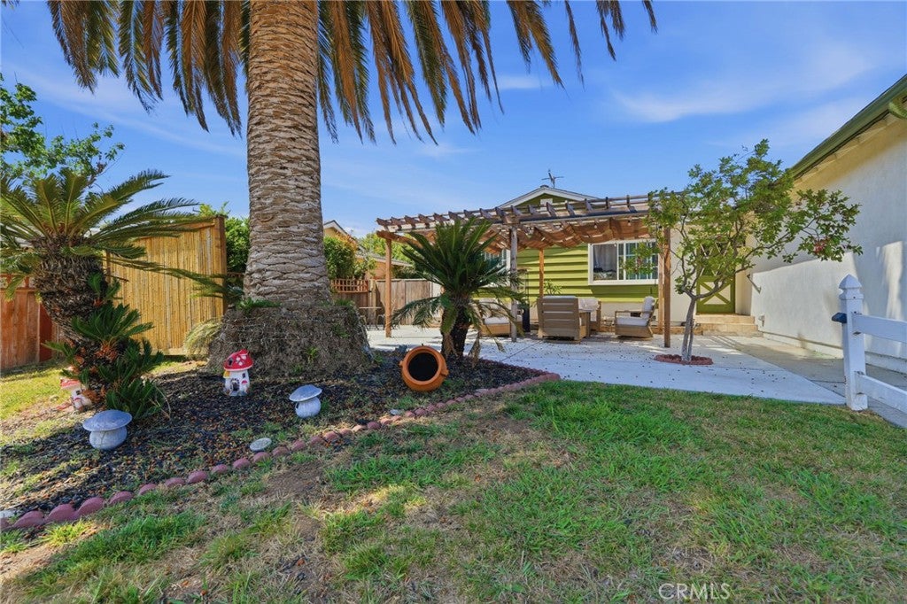 5160 Rhoads