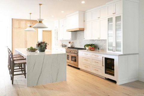 8278 Parkside Cres San Diego CA 92127