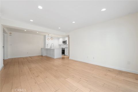5257 Radford Ave 101 Valley Village CA 91607