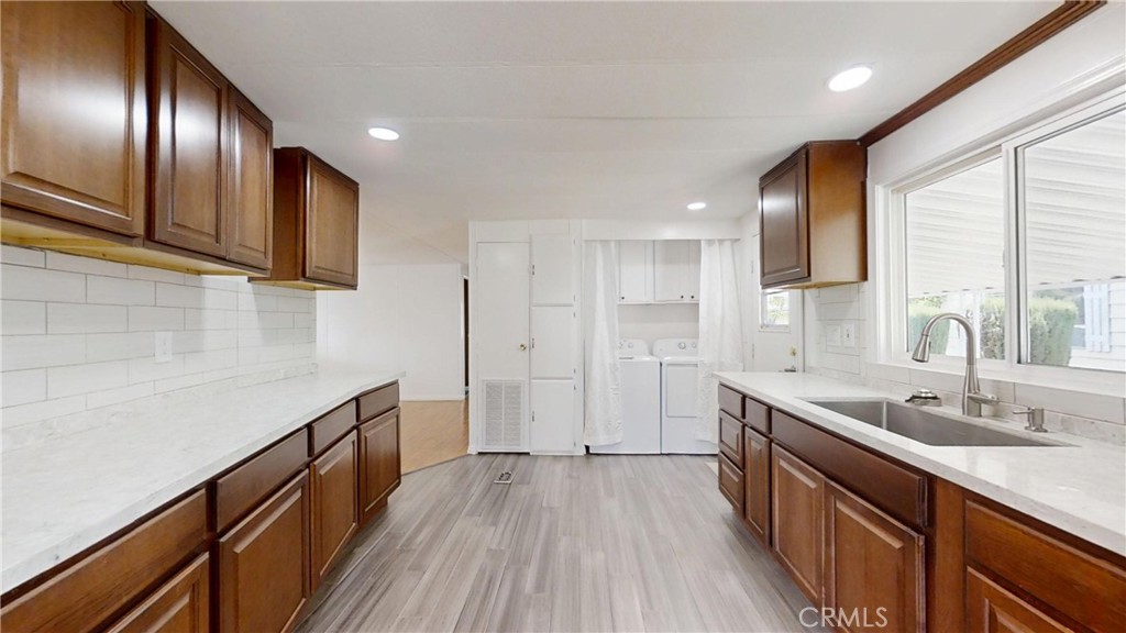 3745 Valley Boulevard 84