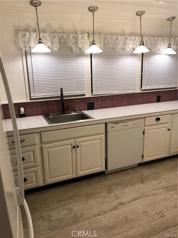 3475 Hillside Avenue