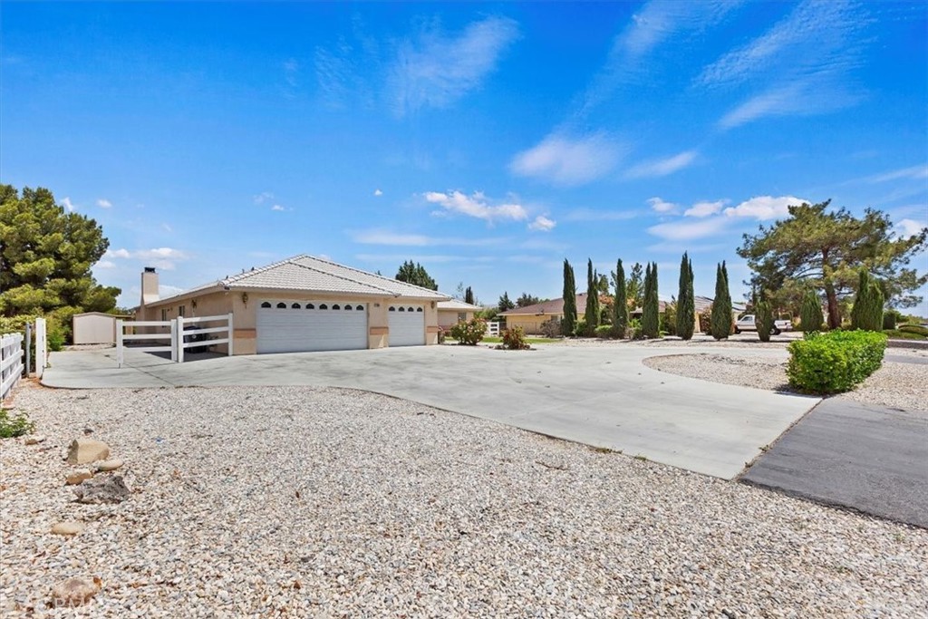 12395 Yorkshire Drive