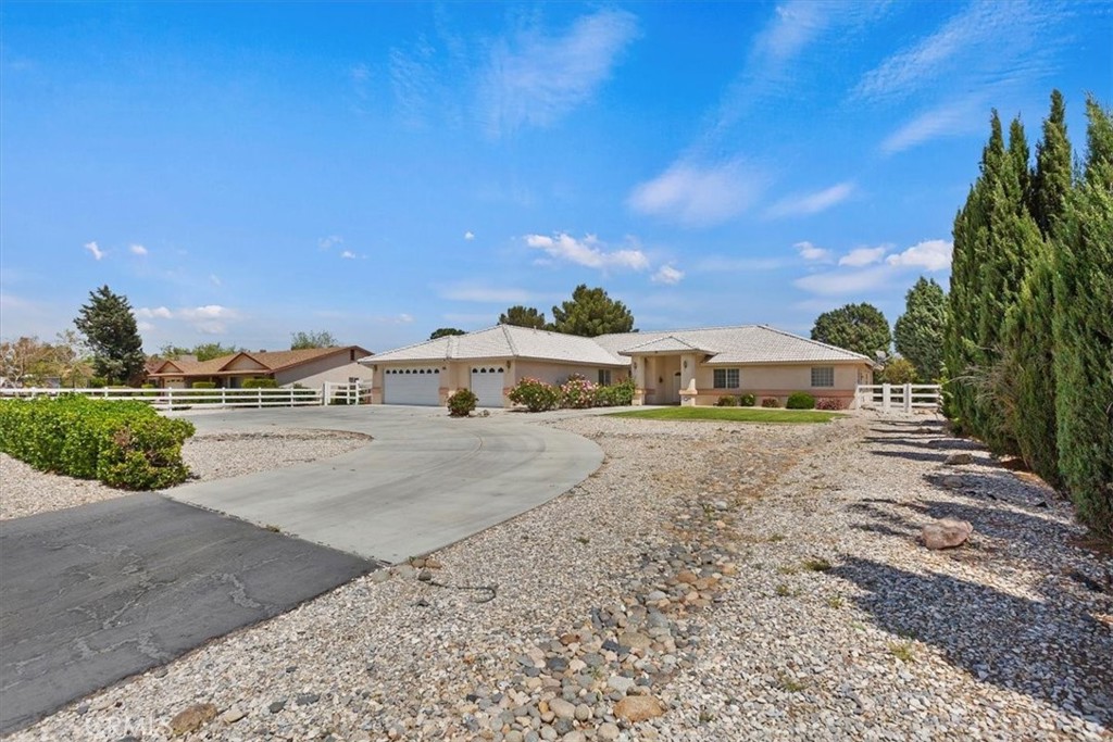 12395 Yorkshire Drive