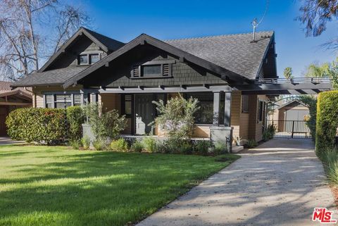 Photo of 889 N Chester Avenue, Pasadena, CA 91104 (MLS # 26642423)