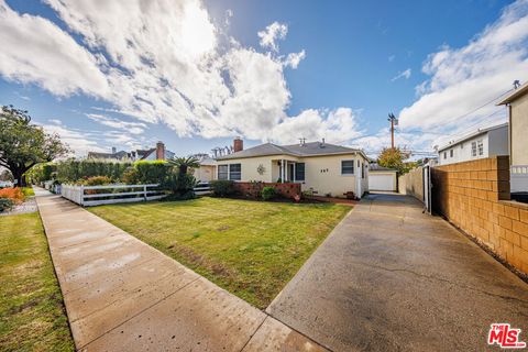 Tiny photo for 785 El Medio Avenue, Pacific Palisades, CA 90272 (MLS # 26654573)