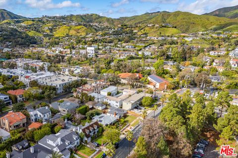 Tiny photo for 785 El Medio Avenue, Pacific Palisades, CA 90272 (MLS # 26654573)