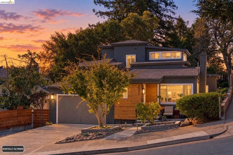 Photo of 3231 Wisconsin St ST, Oakland, CA 94602 (MLS # 41151249)