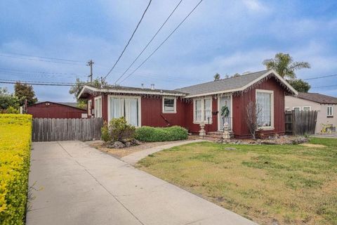 Photo of 50 Katherine Avenue, Salinas, CA 93901 (MLS # ML82044639)