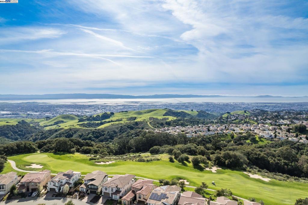 STONEBRAE COUNTRY CLUB - Residential