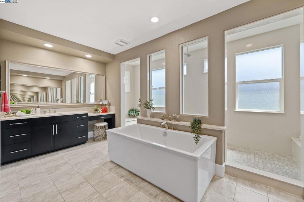 STONEBRAE COUNTRY CLUB - Residential