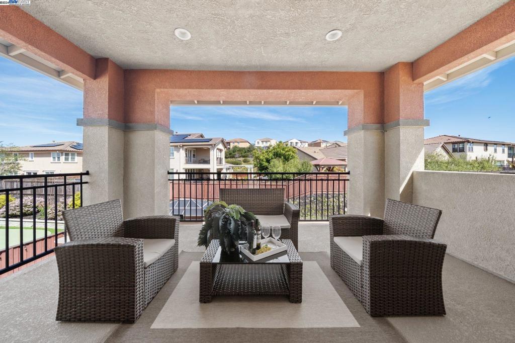 STONEBRAE COUNTRY CLUB - Residential