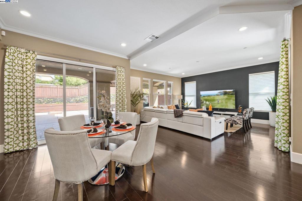 STONEBRAE COUNTRY CLUB - Residential