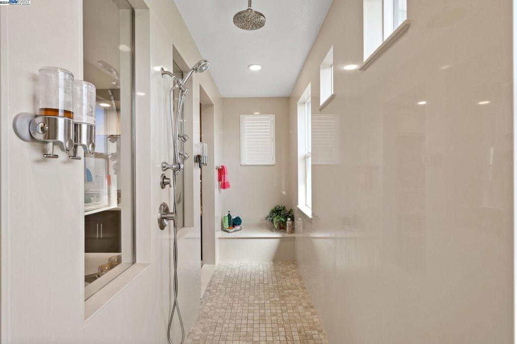 STONEBRAE COUNTRY CLUB - Residential