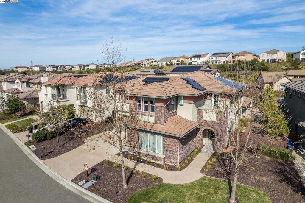 STONEBRAE COUNTRY CLUB - Residential