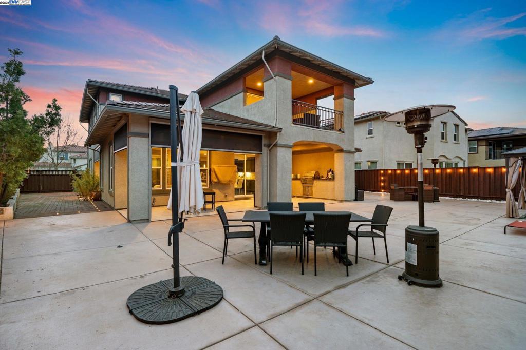 STONEBRAE COUNTRY CLUB - Residential