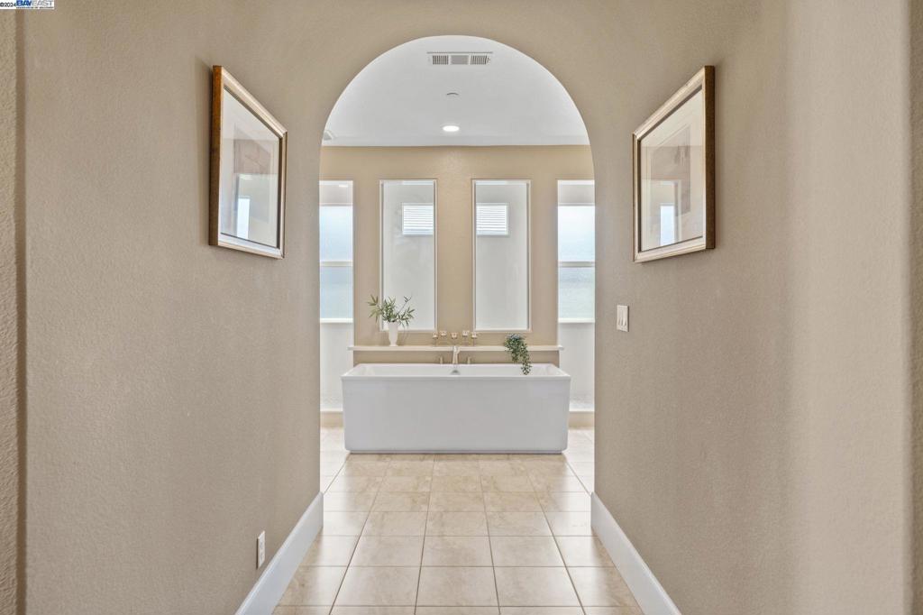 STONEBRAE COUNTRY CLUB - Residential