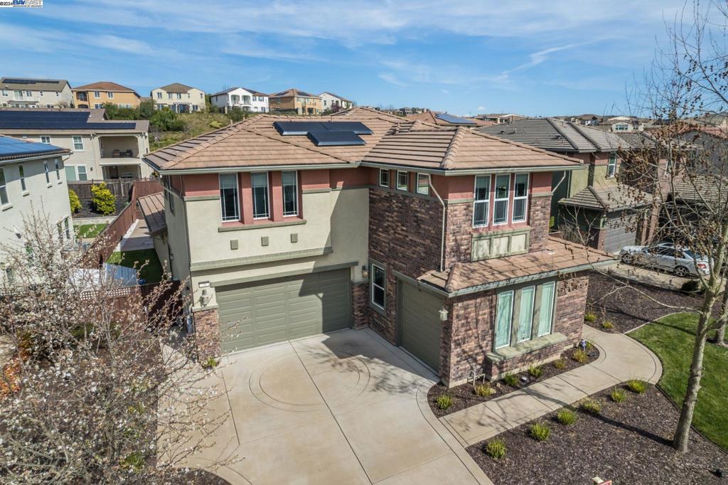 STONEBRAE COUNTRY CLUB - Residential