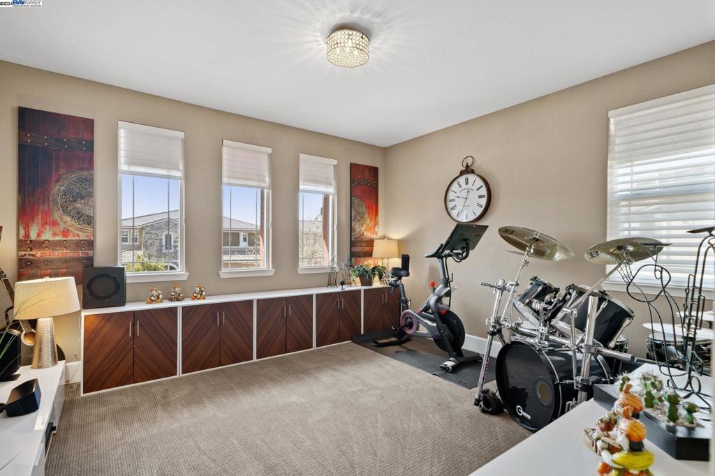 STONEBRAE COUNTRY CLUB - Residential