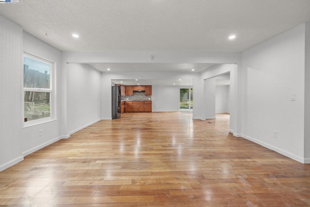 HEIGHTS - Residential