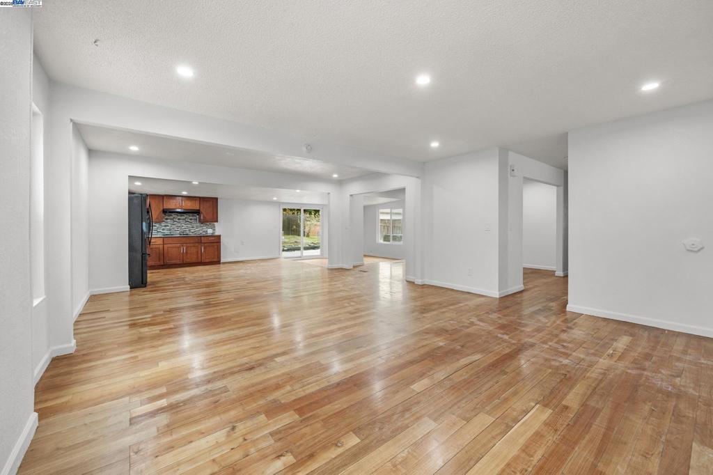 HEIGHTS - Residential