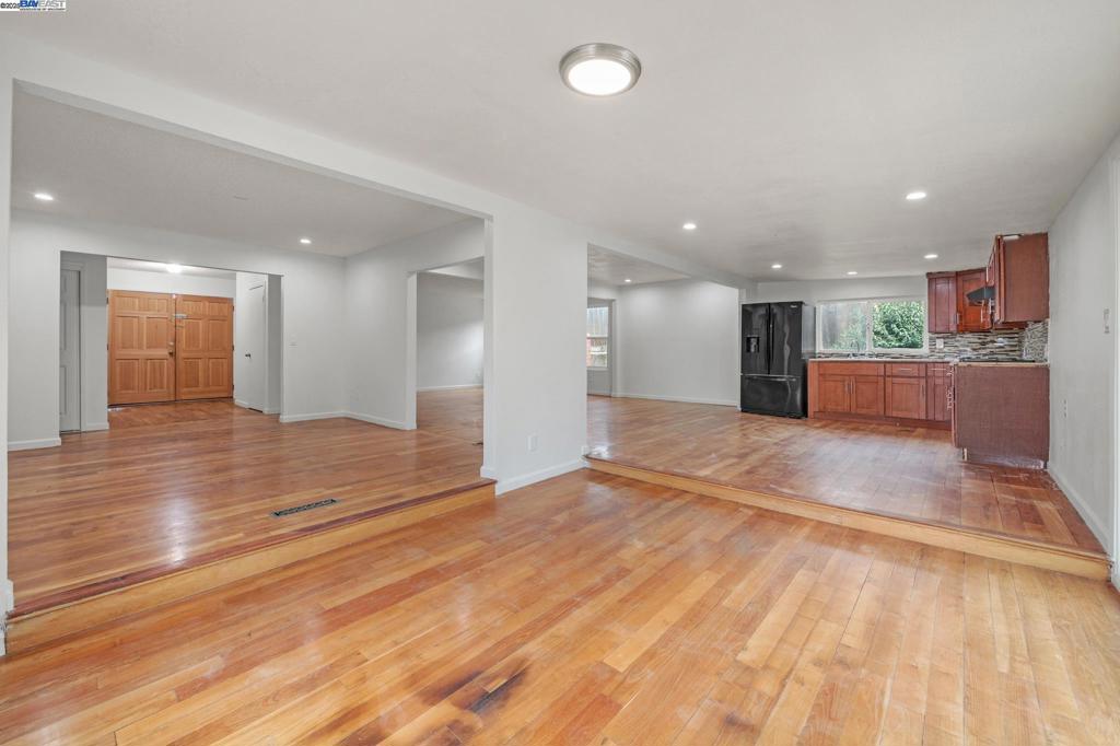 HEIGHTS - Residential