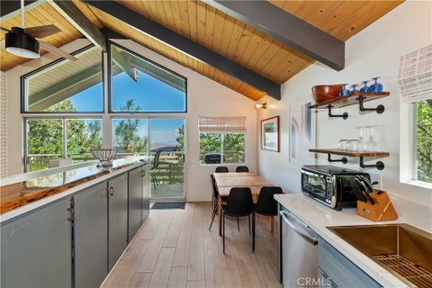 Photo of 1219 Klondike Drive, Lake Arrowhead, CA 92352 (MLS # OC26233551)