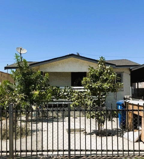 Welcome to an incredible investment opportunity in Los Angeles! This charming duplex offers the perfect blend of comfortable living and potential for future growth. The property features two detached units, providing excellent privacy and a versatile layout.
The front unit is a spacious 3-bedroom, 2-bathroom home, ideal for a larger family or as a prime rental. The back unit offers a cozy 2-bedroom, 1.5-bathroom configuration. Both units are equipped with their own separate washer and dryer hookups, adding a layer of convenience for residents.
A long driveway provides ample off-street parking, leading to a carport and a valuable 2-car garage. The back unit is attached to the garage, which presents a unique opportunity: the garage could potentially be converted into an Accessory Dwelling Unit (ADU). Buyers and their brokers are advised to independently verify all possibilities and regulations regarding the ADU conversion.
The expansive backyard offers a generous amount of space, perfect for entertaining, gardening, or creating a private oasis. This property is a fantastic opportunity for an owner-occupant looking to generate rental income or an investor seeking a well-maintained asset with significant upside potential. Don't miss your chance to own this versatile property in a desirable Los Angeles location!
